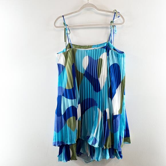 Hutch Blue and Green Pleated Jumpsuit - Picture 7 of 12